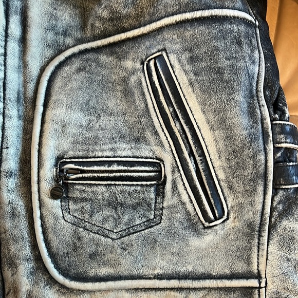Very Rare, Vintage Harley Davidson Patinaed Leather Mileage Club Jacket, Size XL - Picture 16 of 16